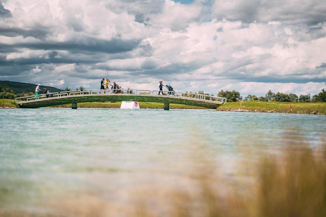 Theodora Golf Club Hotel Alba Iulia Eksteriør billede