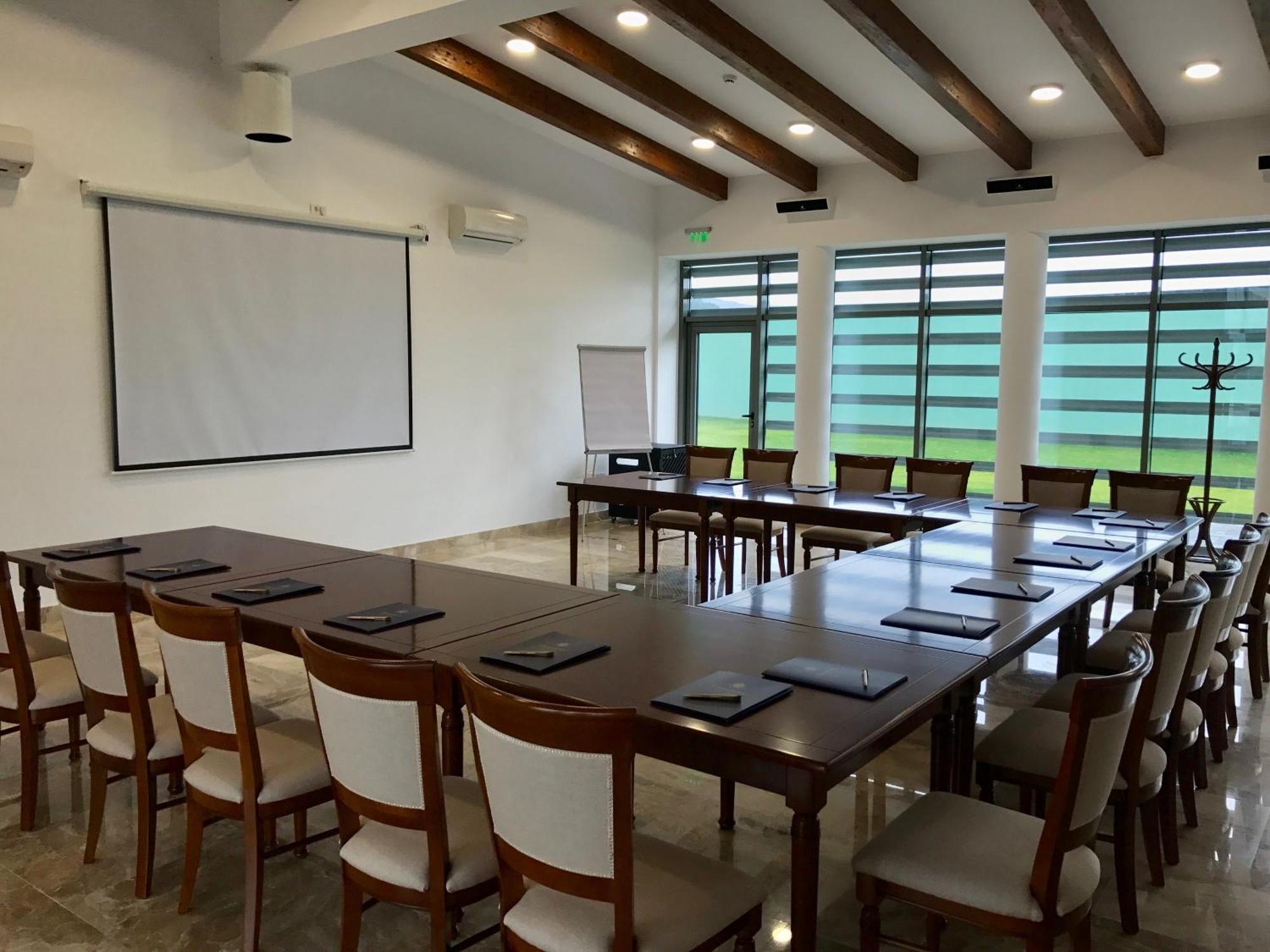 Theodora Golf Club Hotel Alba Iulia Eksteriør billede