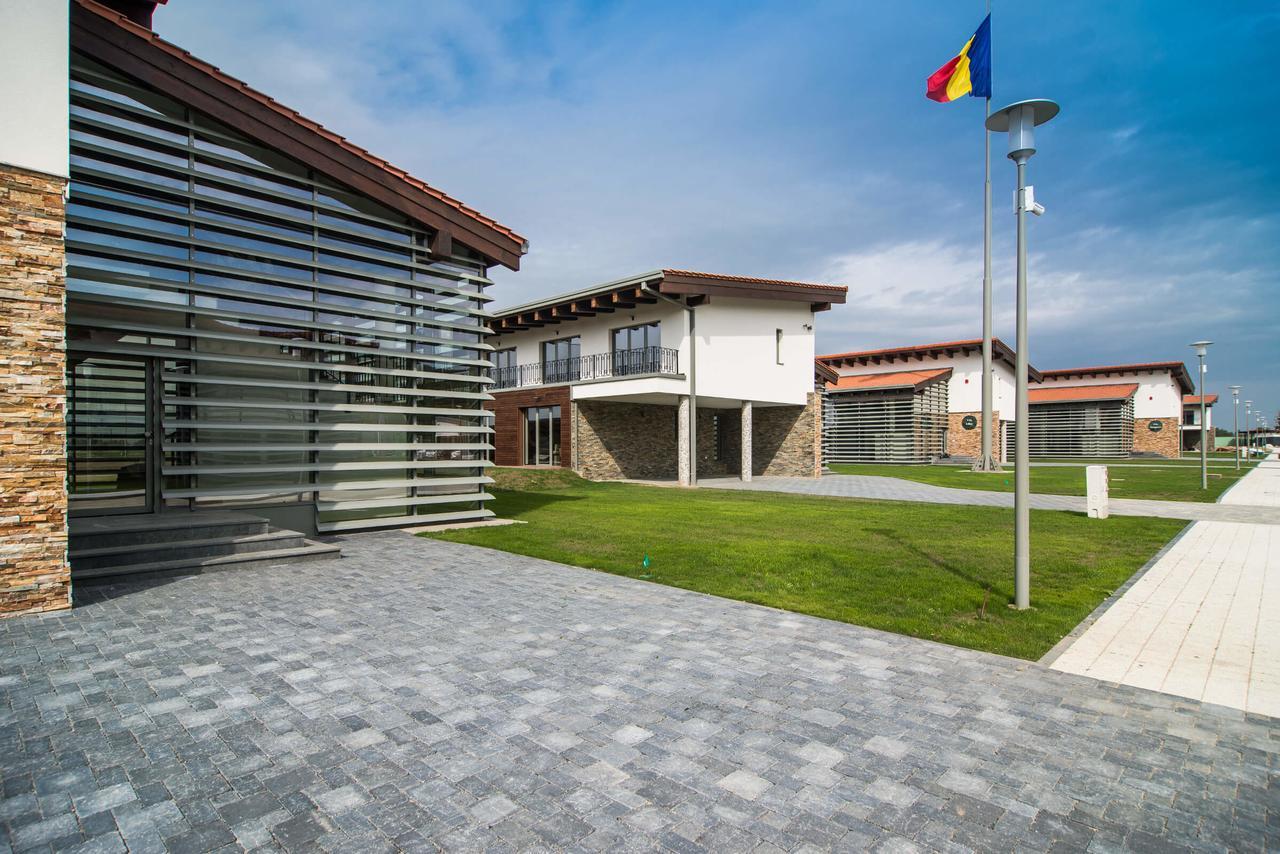 Theodora Golf Club Hotel Alba Iulia Eksteriør billede