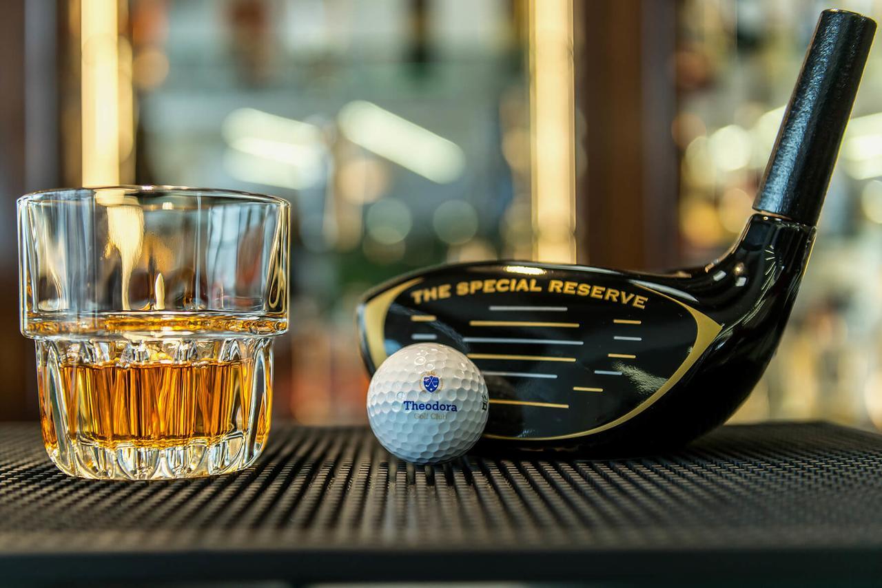 Theodora Golf Club Hotel Alba Iulia Eksteriør billede